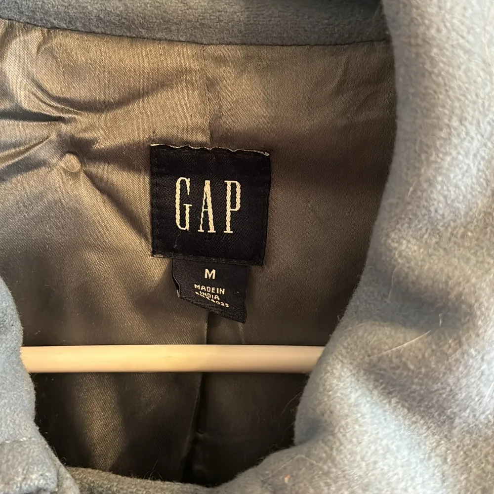 Y2K GAP coat with zipper and toggle closure - Image 3