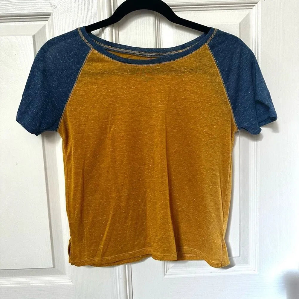 BDG Urban Outfitters short sleeved baseball T shirt - Image 8