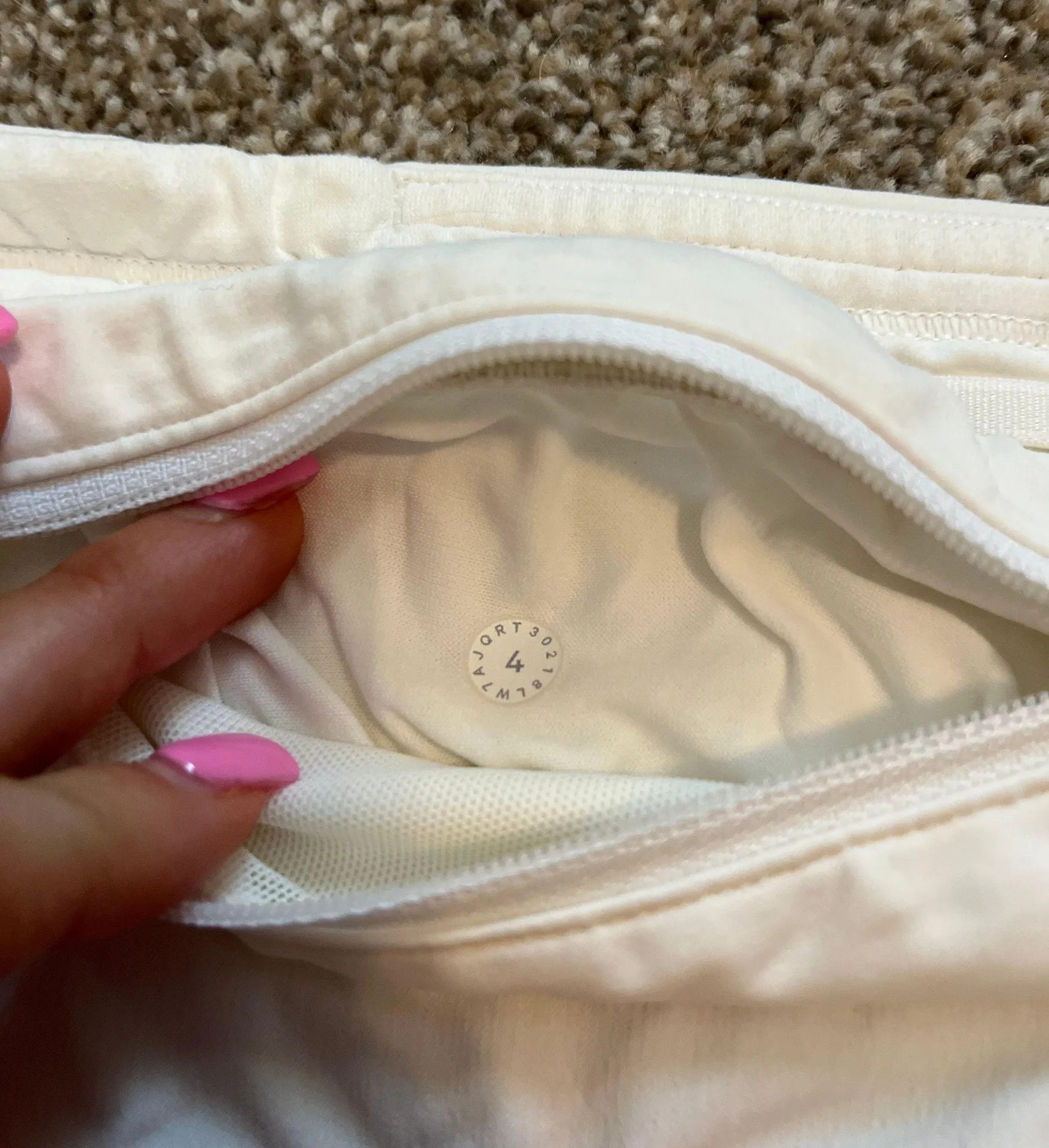 Lululemon Speed Up Shorts 2.5 - Image 3