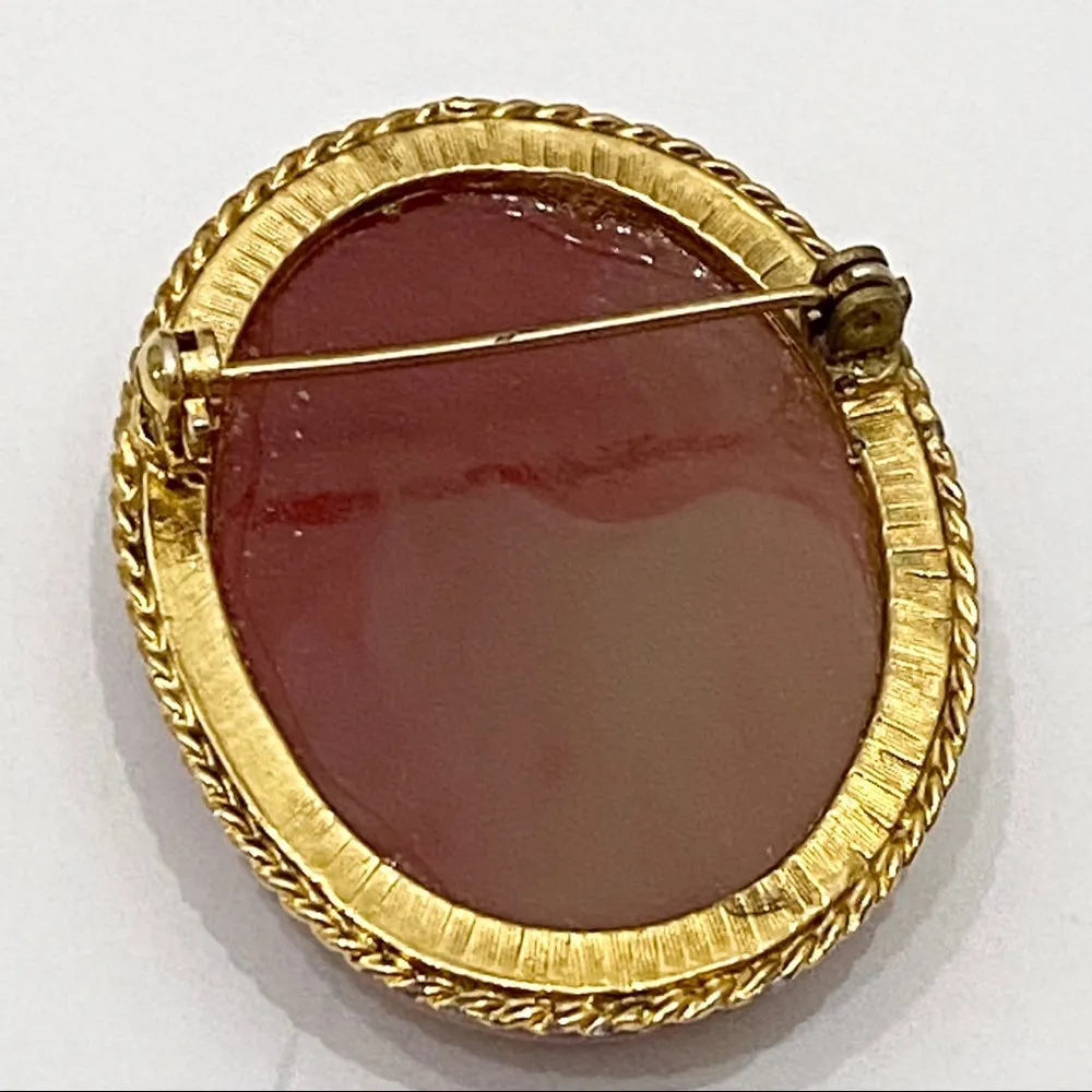 Vintage Unsigned Victorian Lady Cameo Brooch Gold - Image 10