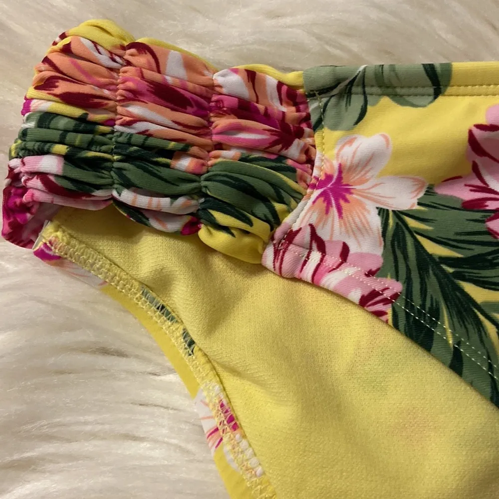 Kobe Sol bottom swim size L excellent condition - Image 3