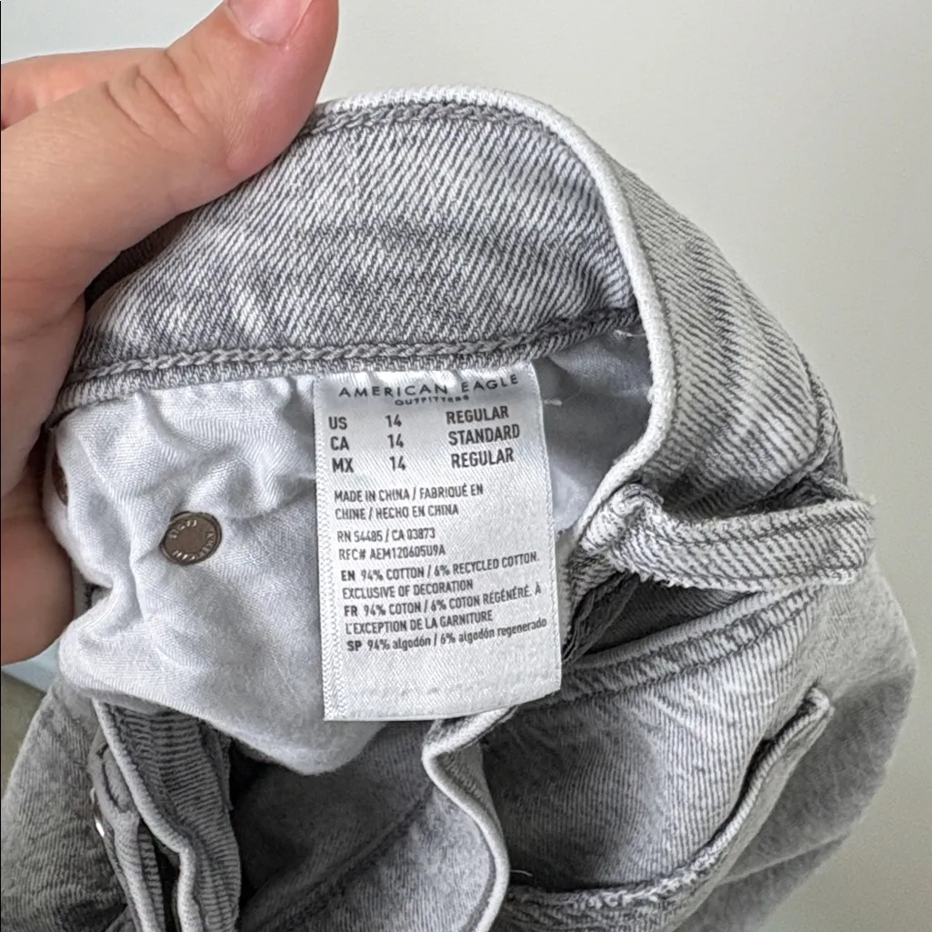 American Eagle 90s Straight Jeans Women’s Size 14 Haze Grey Denim Relaxed - Image 6