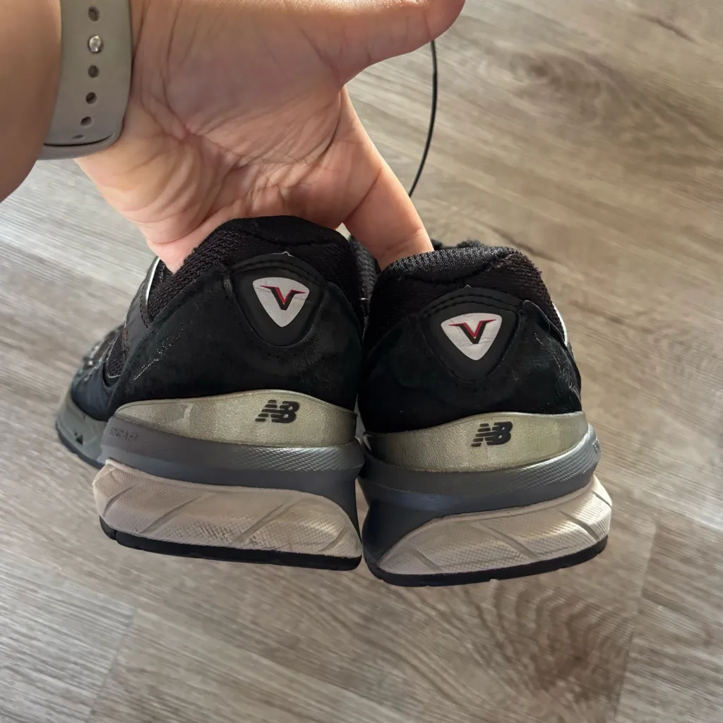 New Balance MADE IN USA 990v5 Core Sneakers, Black/Gray, Women's US 7 - Image 4