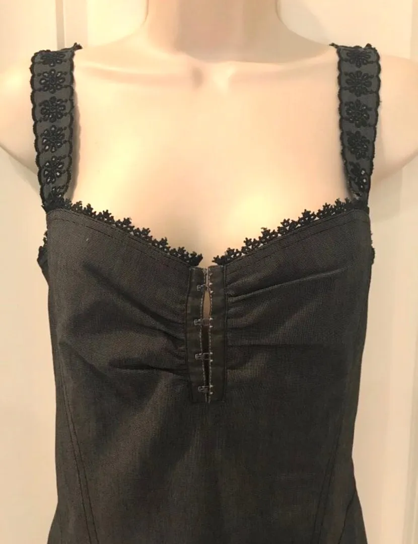 NWOT Gorgeous embroidered dress. Dark charcoal grey and black. Sz L Size L - Image 4