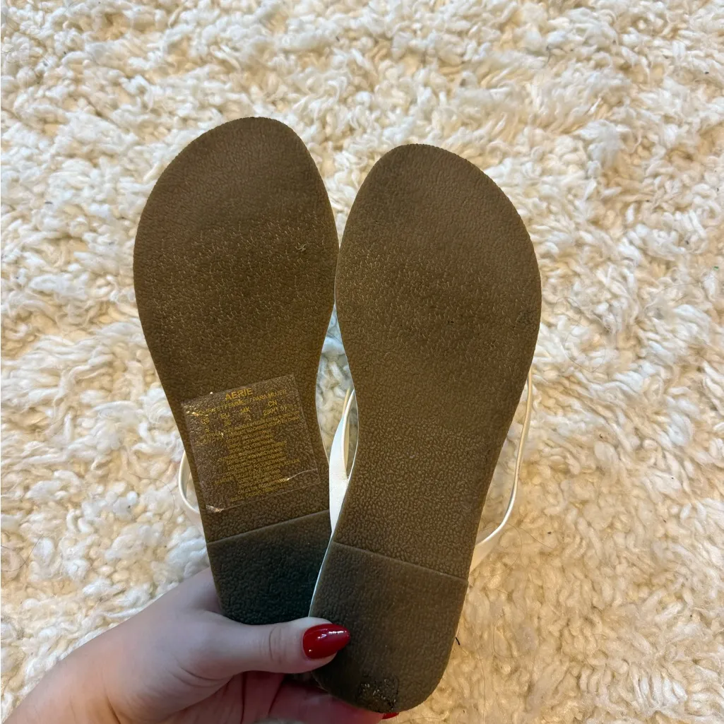 Aerie White Flip Flops for Women - Image 4