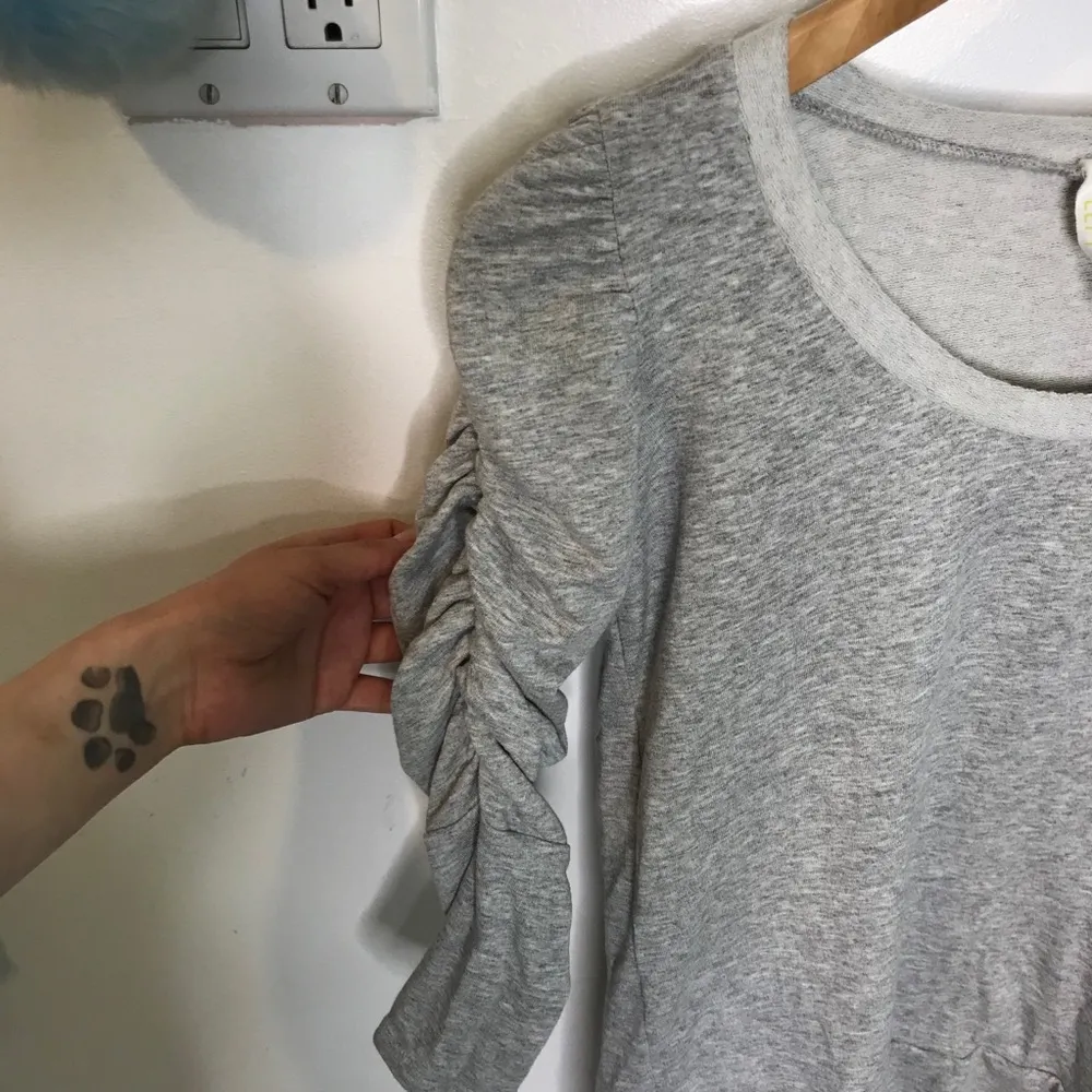 Left Coast Puffy sleeve sweater grey SOFT XS Anthro boho Anthropologie shirt - Image 6