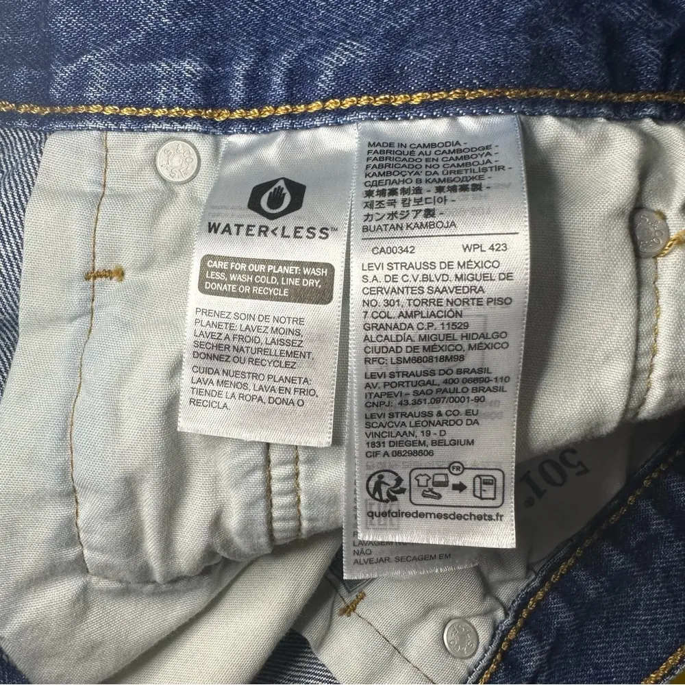 LEVIS 501 Original High Rise Button Fly Cut Off Jean Shorts  Medium Wash Size 29 - Image 8