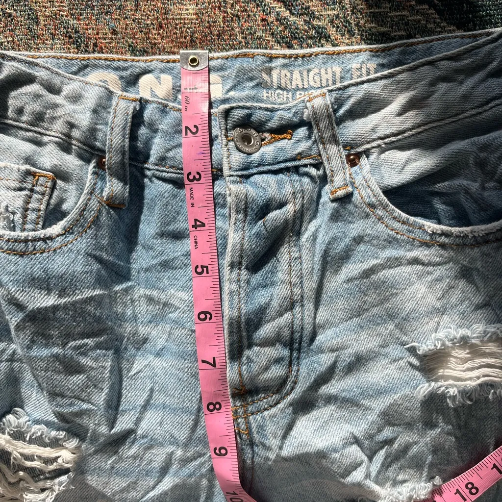 Y2K S.O.N.G Cropped High Rise Jeans Light Wash Distressed Button Fly 0/24 Grunge Blue - Image 12