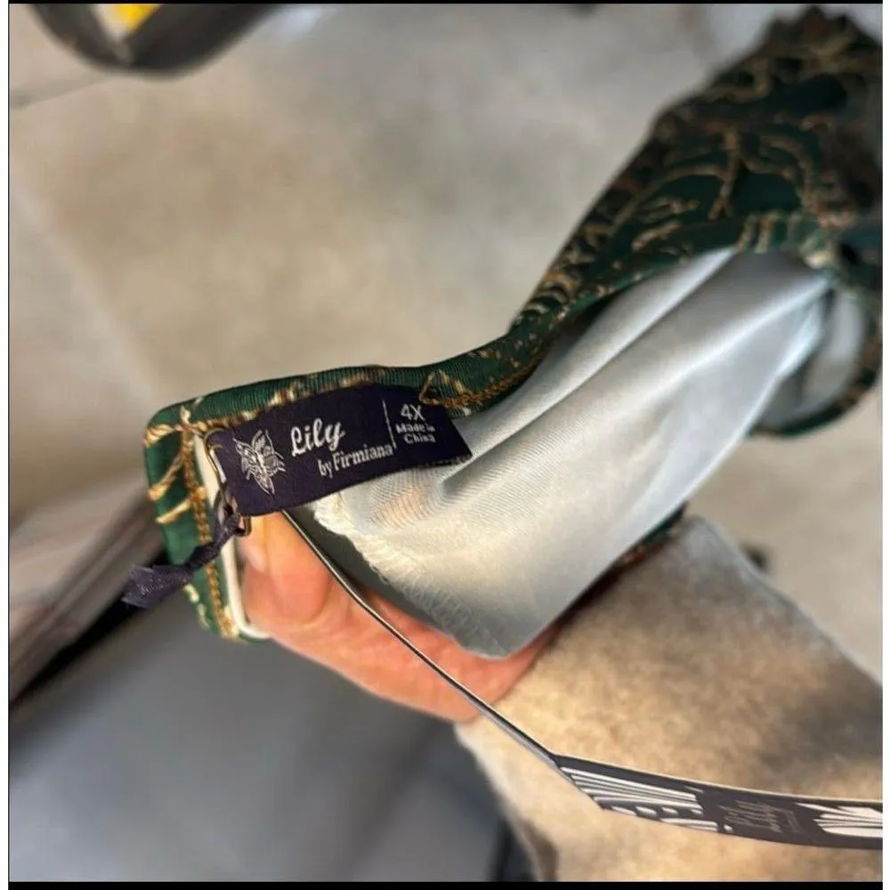 Lily by Firmiana green gold glittery loose fit top special occasion size 4X - Image 3