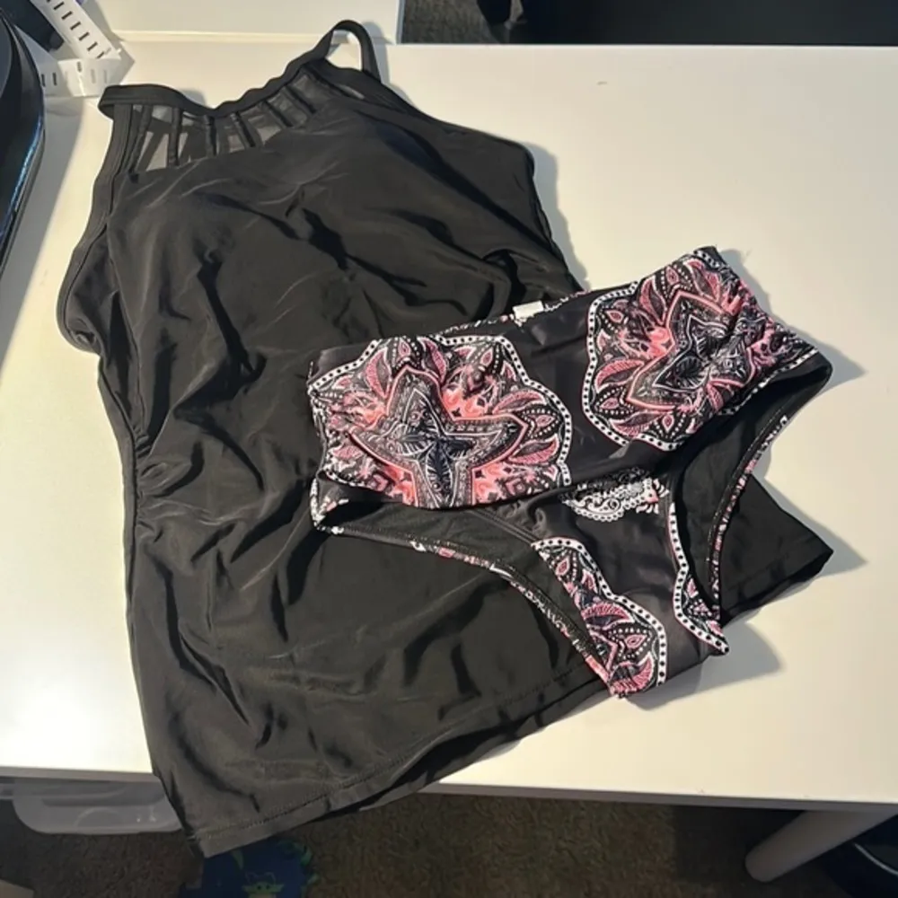 Black Tankini Top w/ Floral High Waisted Bottom Swimsuit Size Small NWT #6654 - Image 2