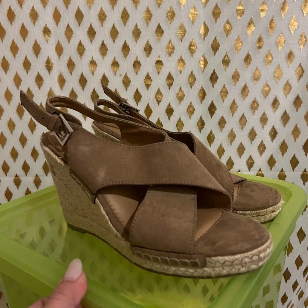 Wedge heel sandals size 8 Tan - Image 3