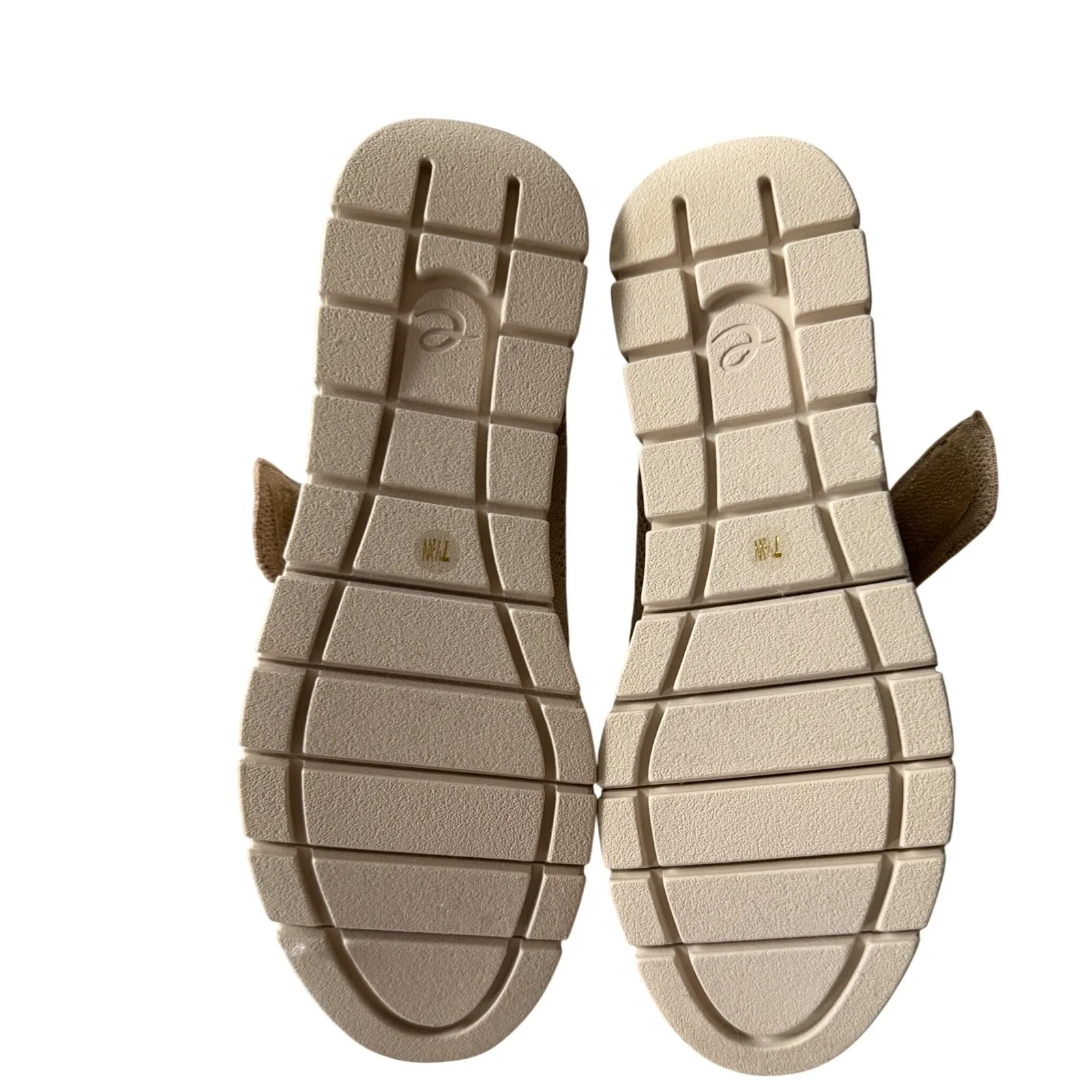 Easy‎ Spirit Tan Knit Mary Jane Shoes Women's 7.5W Comfort Walking Strap - Image 4