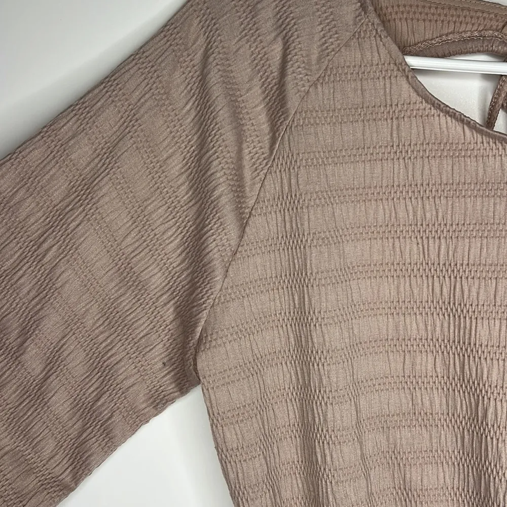 Rewash Textured Open Back Cropped Elastic Waist Long Sleeve Top - Image 3