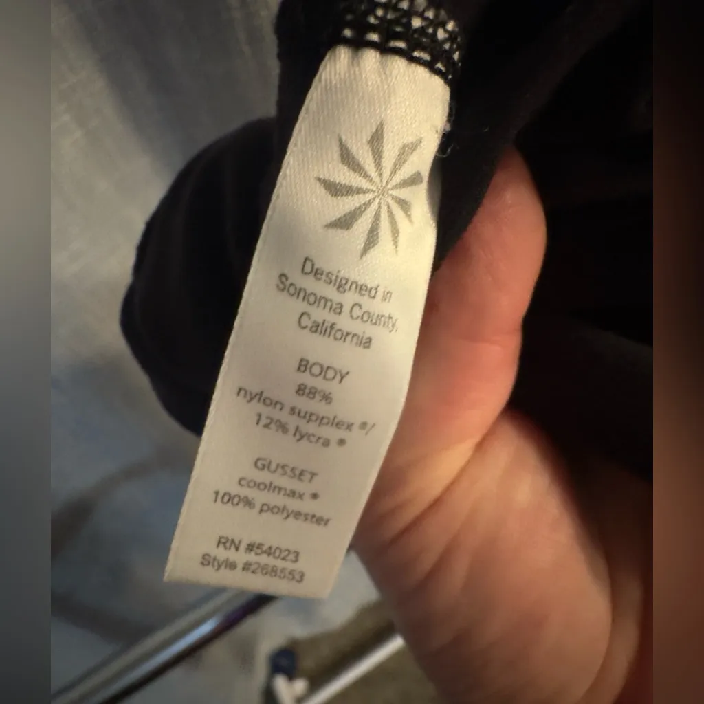 Athleta Flared Power Ananda Capri Pants | Size L - Image 8