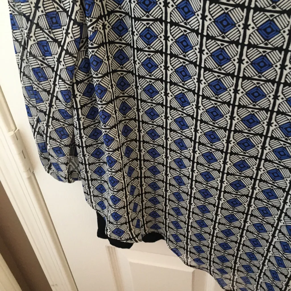 AB Studio FINAL MARKDOWN Ladies  top medium - Image 2