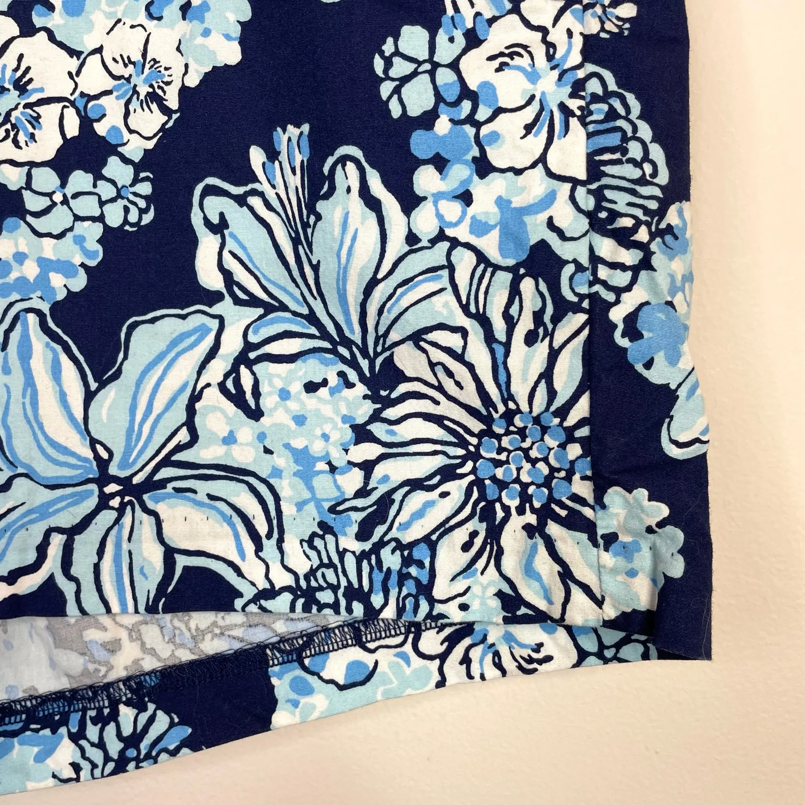 Lilly Pulitzer Callahan Stretch Shorts Bouquet All Day Low Tide Navy womens 12 - Image 9
