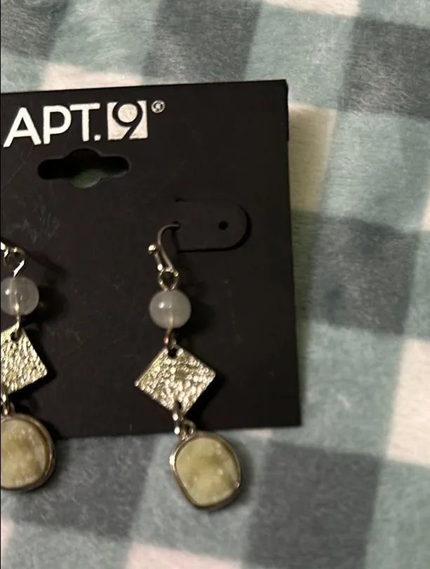 Apt. 9 Silver and White Geometric Earrings - Image 4