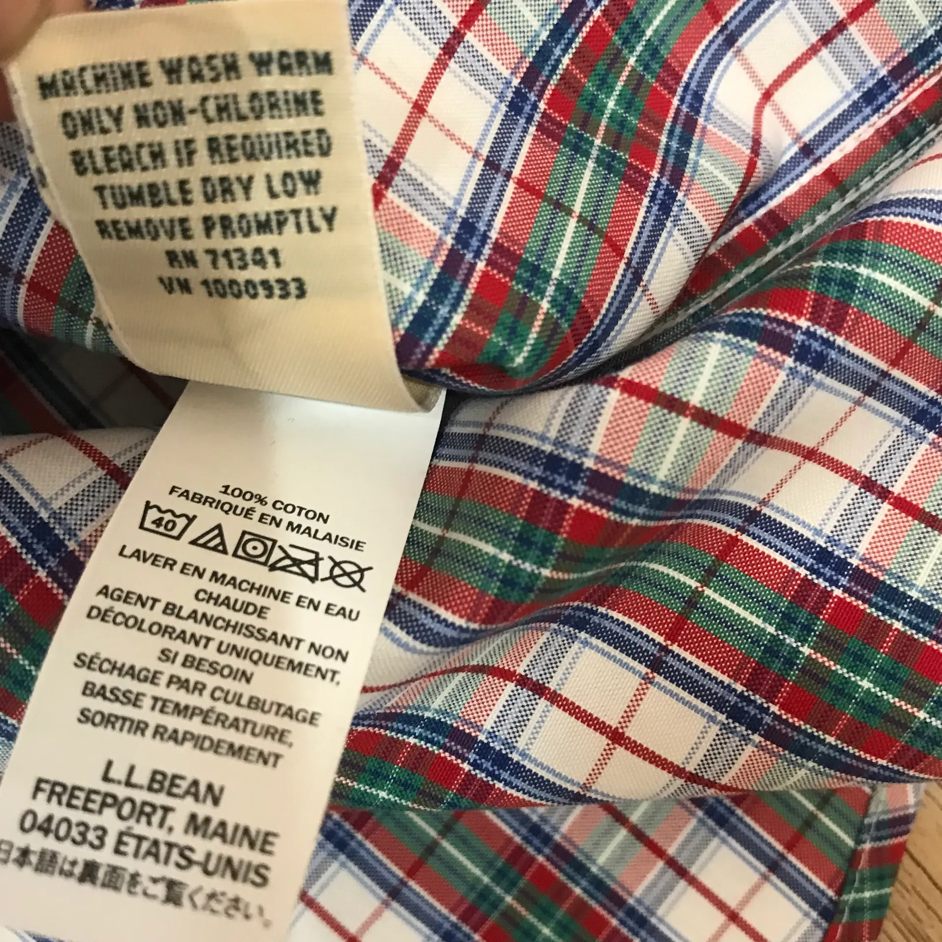 L.L. Bean Wrinkle-Free Pinpoint Oxford Shirt, Plaid shirt sz small - Image 9