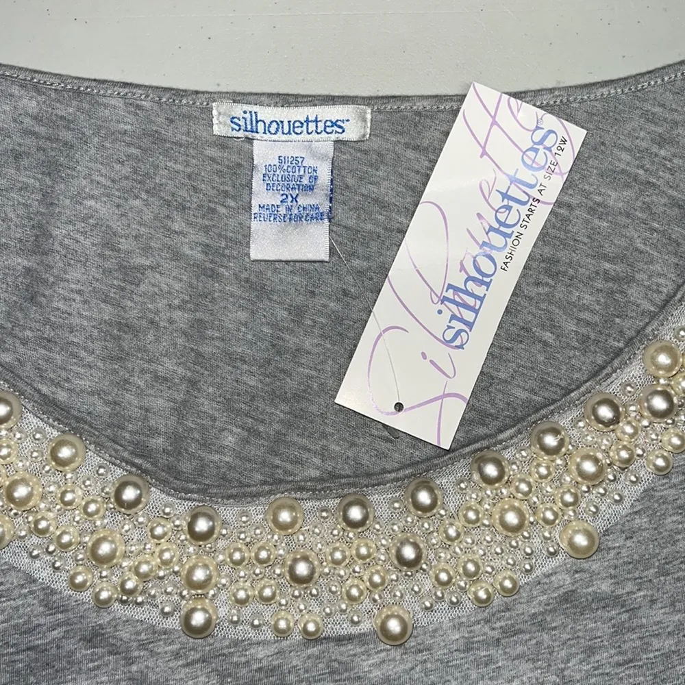 Silhouettes NWT Size 2X Gray - Faux Pearl Embellished Necklace Knit Top Shirt - Image 5