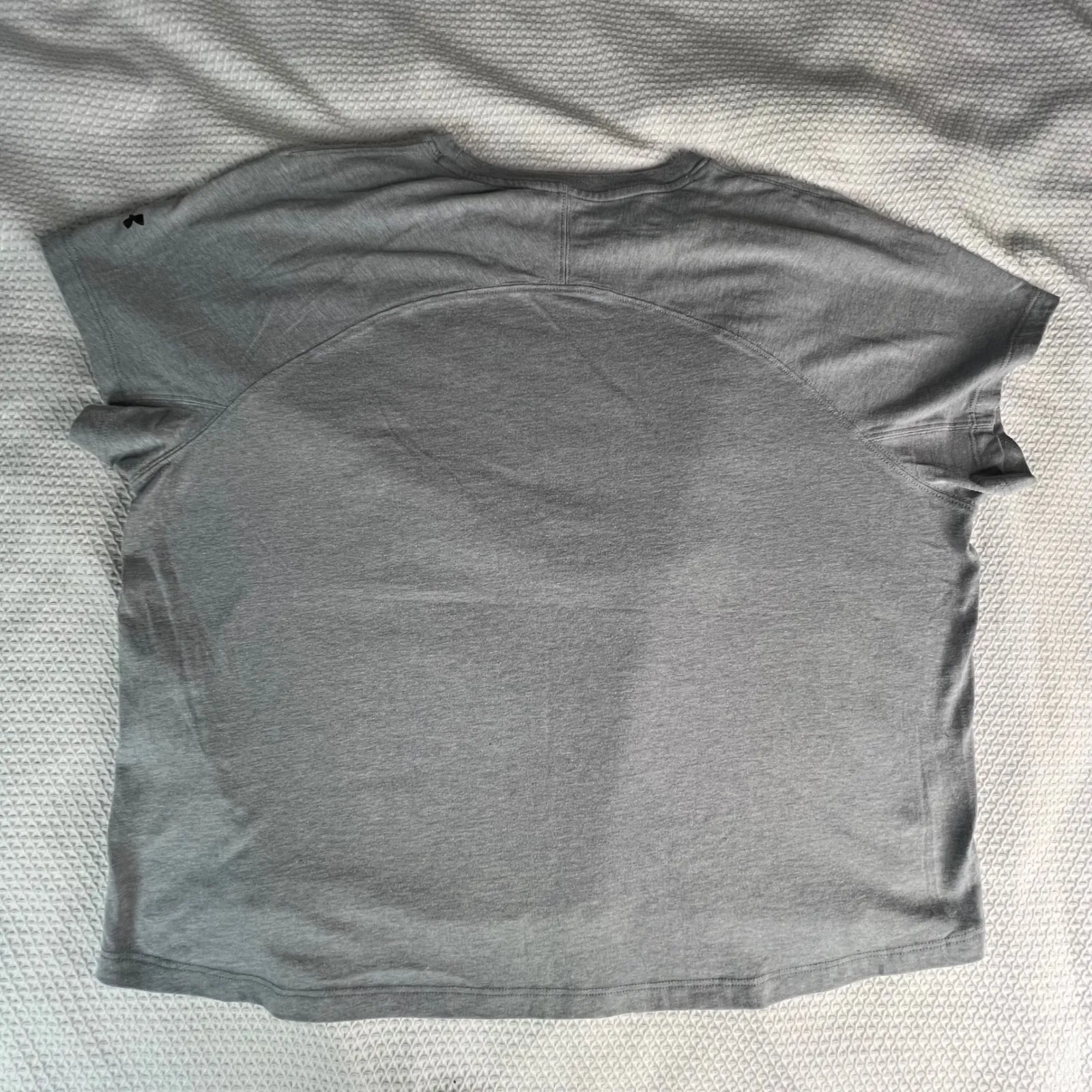 Under Armour Project Rock Bull Logo T Shirt Women's Size Small Grey Loose Fit - Image 8