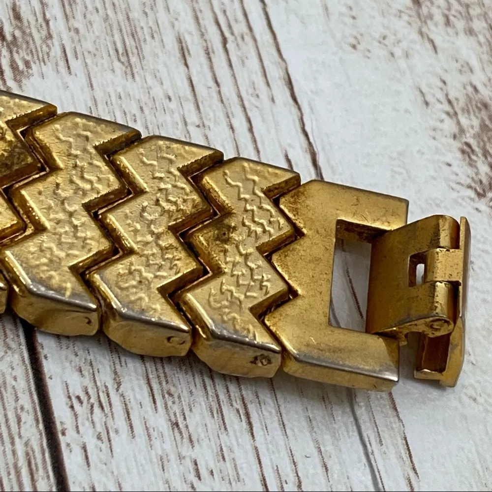 Vintage SOLITAIRE Jeweled Link Square Face Watch - Image 10