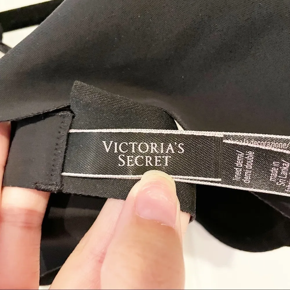 Black and Gold Lined Demi 32C Bra - Image 4