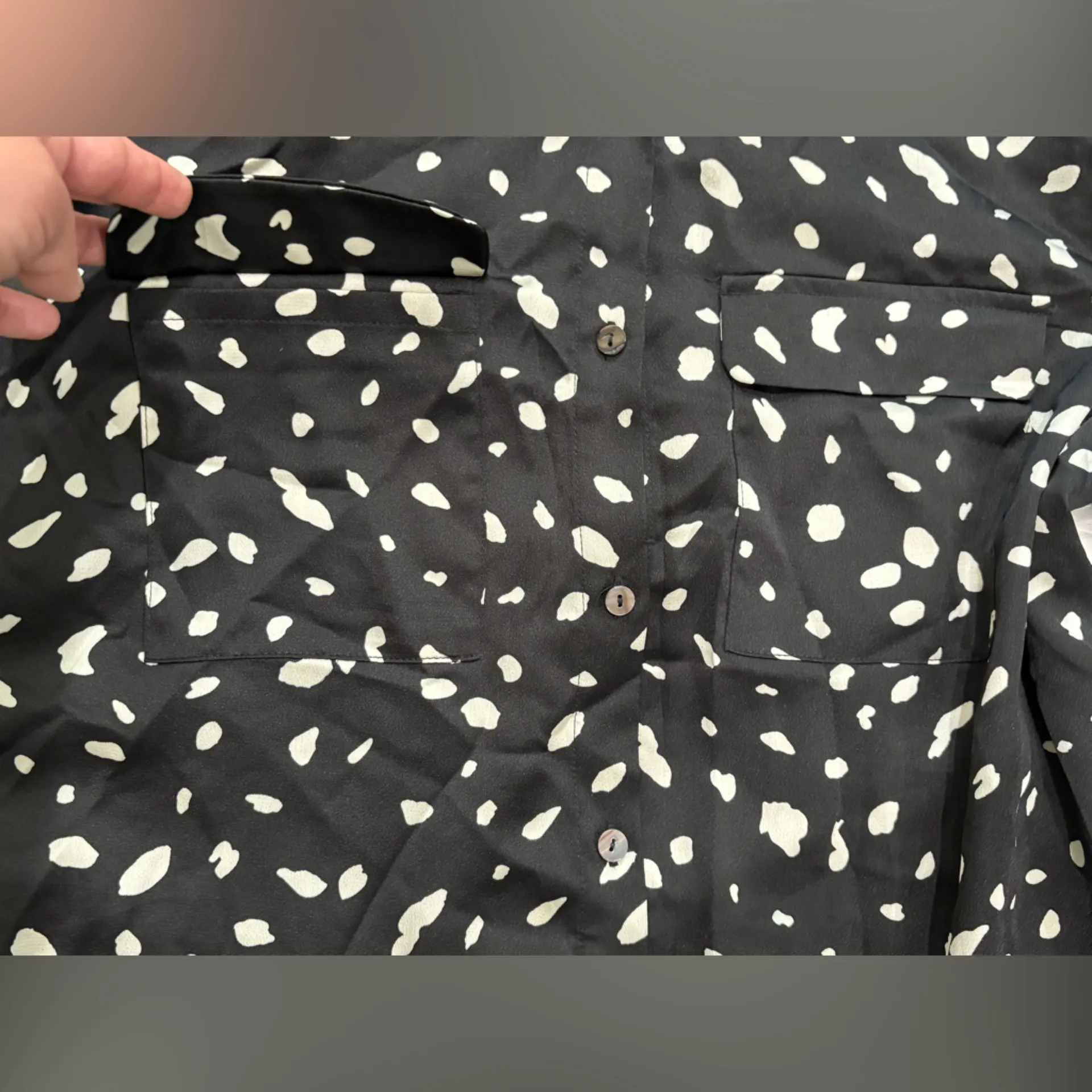 Entro Black and White Button Down Shirt Size XL - Image 5