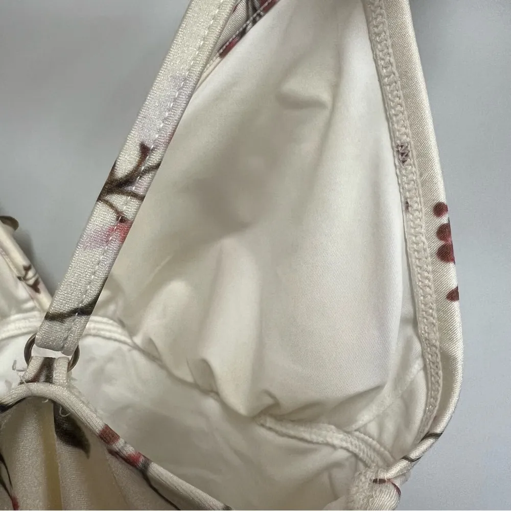 CHELSEA & VIOLET air of elegance swimsuit with ruffle details size medium - Image 4