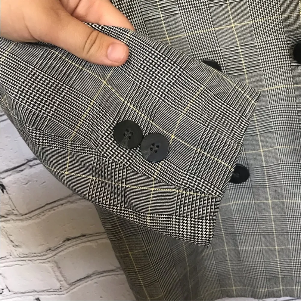 Vintage Christian Dior Women’s blazer. - Image 5