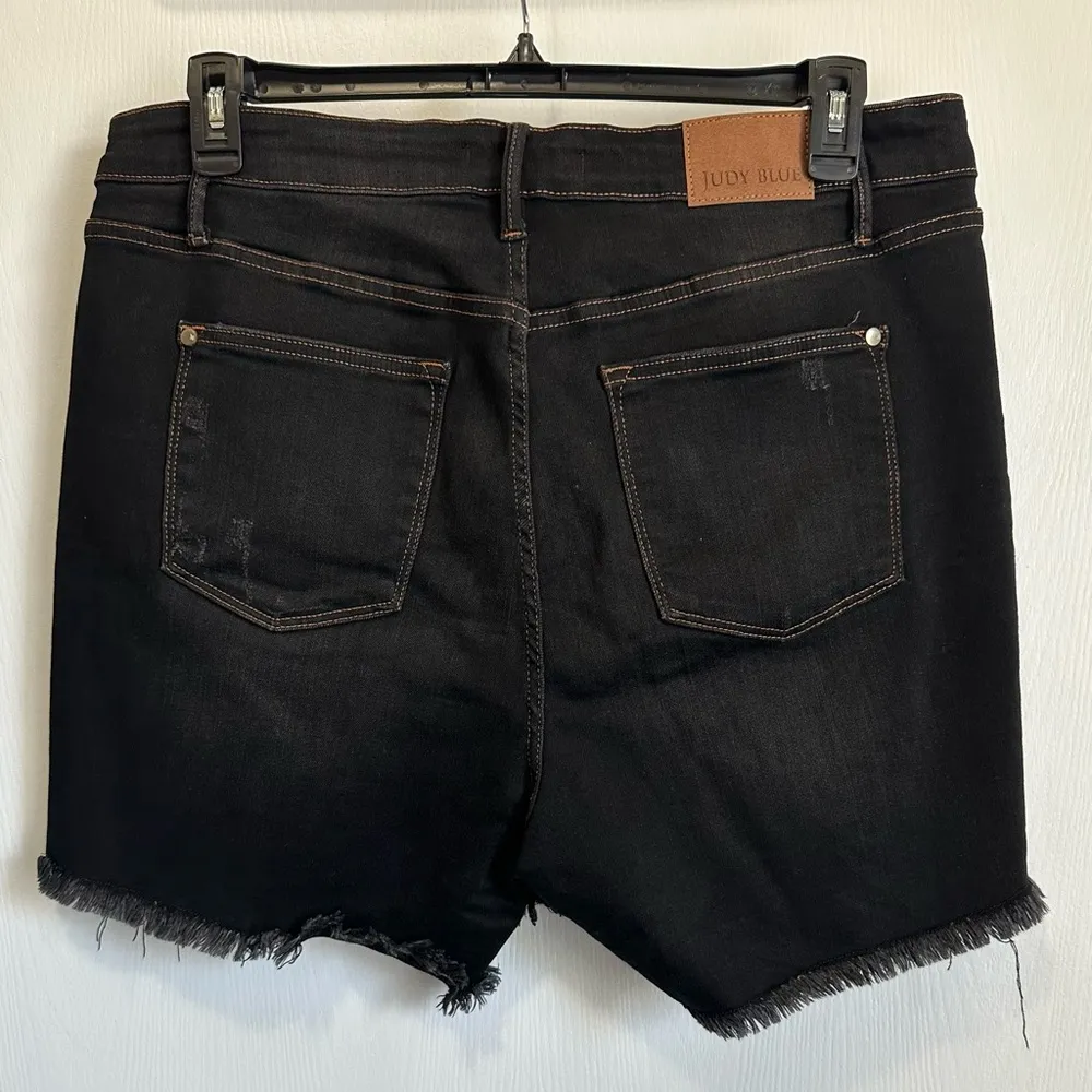 Judy Blue Black Jean Shorts - Image 6