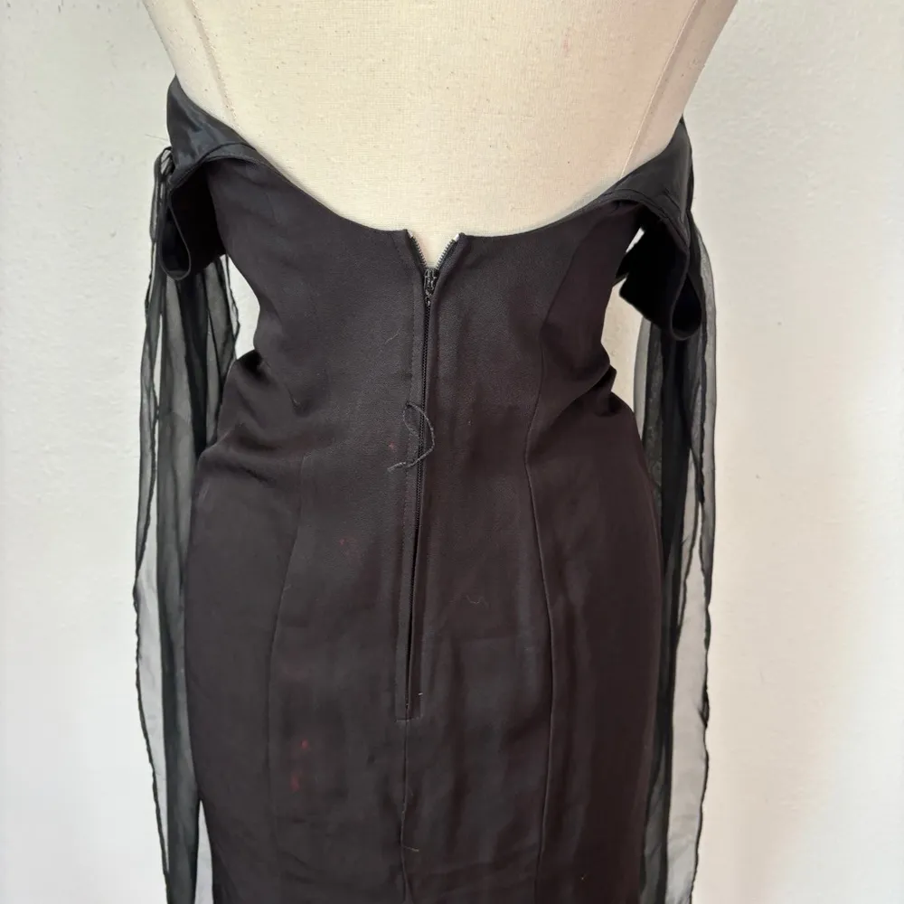 Scarlett Black Sleeveless Cocktail Gown - Image 7