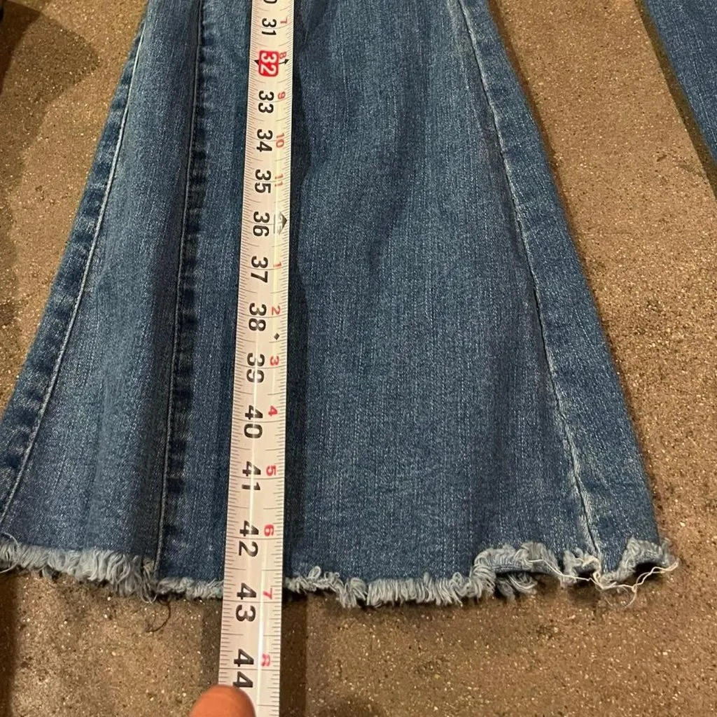 YMI Gigi High Rise Flare Distressed Raw Hem Dark Wash Jeans Women’s Sz 3/26 - Image 3