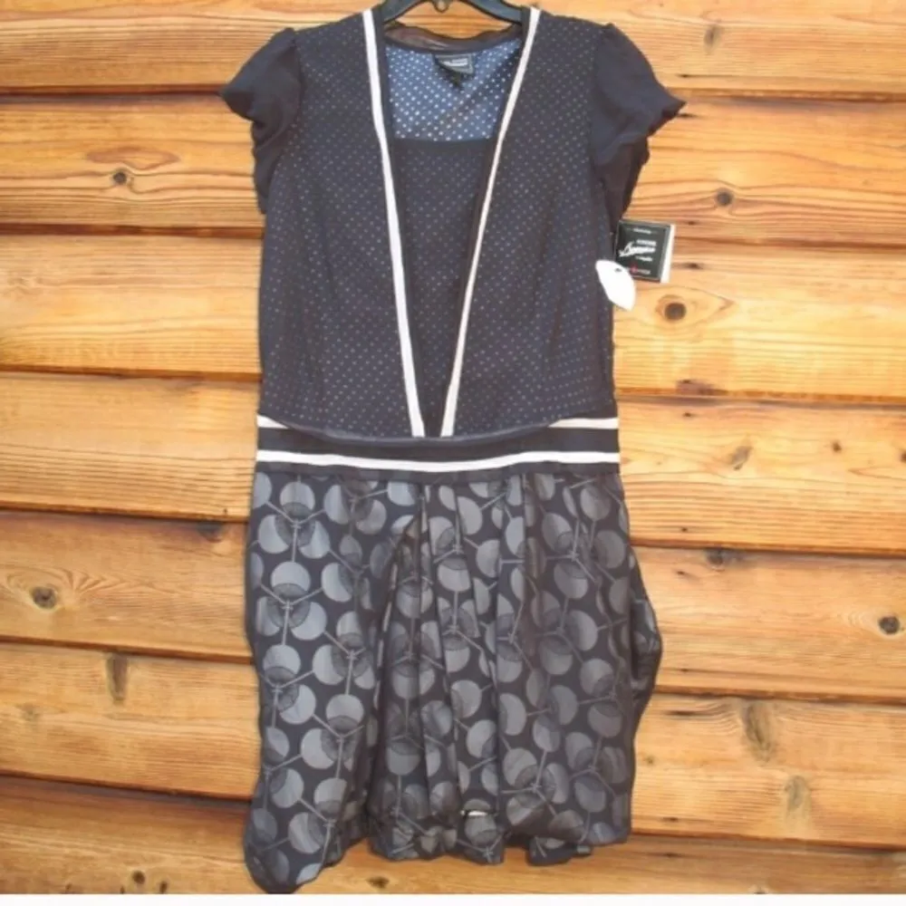 NWT Black White Bubble Hem Dress Black Size 6 - Image 2