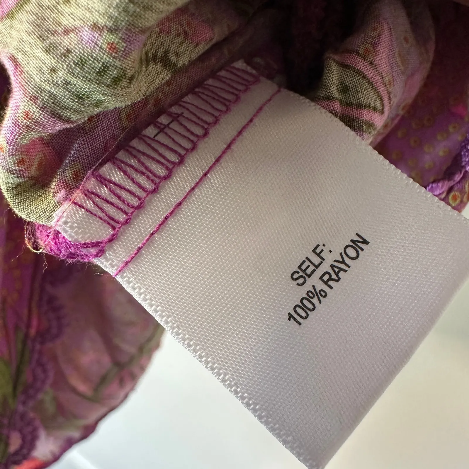 Rose + Olive Floral Ruffle‎ V Neck Blouse Top Sleeveless Orange Purple Medium - Image 4