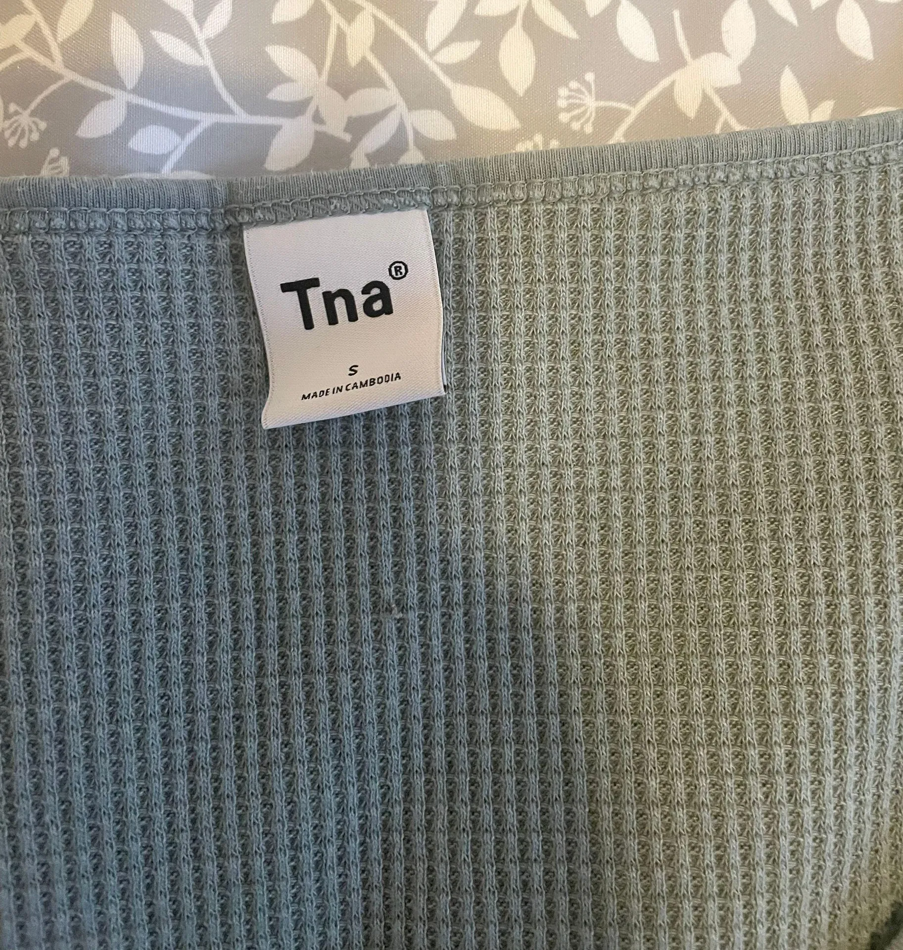 Aritzia Gray TNA Long Sleeve Thermal - Image 2