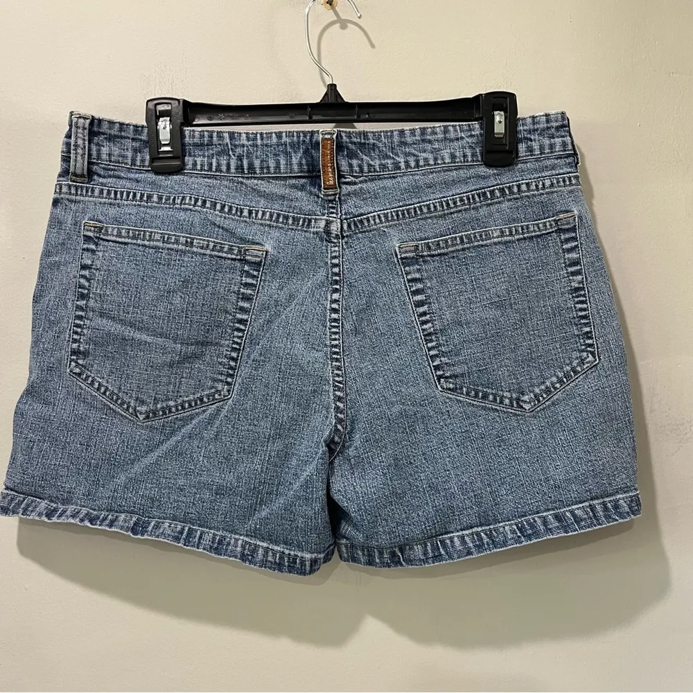 Lee Jean Shorts Women’s Size 11/12 Blue Denim Pockets Mid Rise One True Fit - Image 5