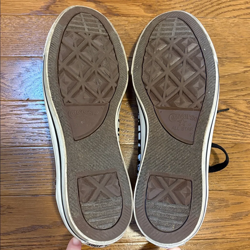 Converse | White & Black w/ Blue Accents Spotted Sneakers Shoes Women’s Size 9 - Image 6