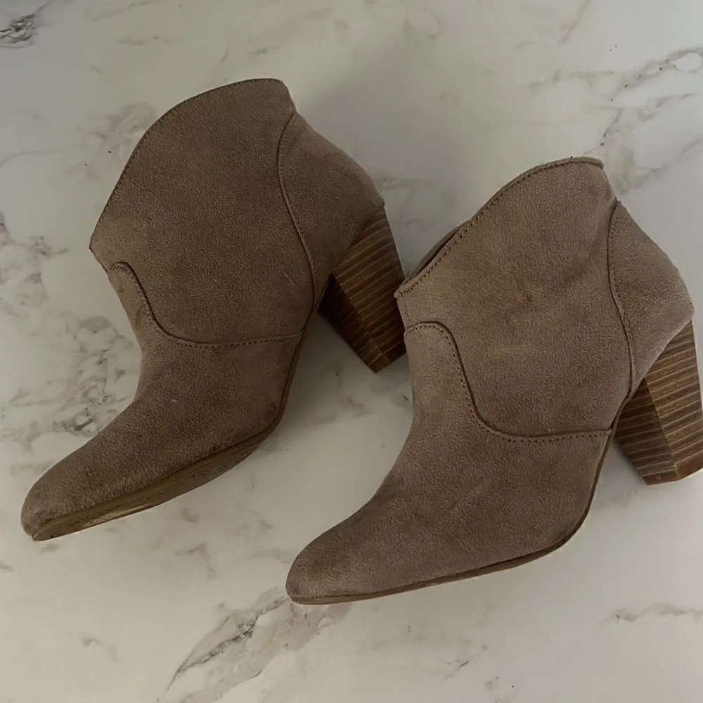 Maurice's  booties EUC   - Image 3