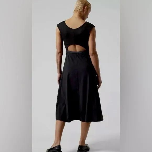Athleta Ryder Dress Size Medium Activewear Nylon Stretch Midi Black Pockets  - $43 - From Chalice