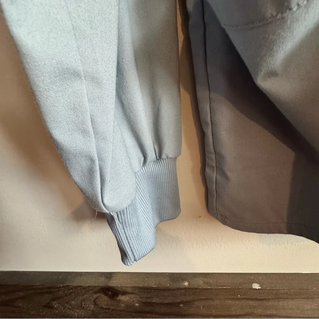 Cherokee Workwear Scrub Jacket Unisex Sz Large - Image 7