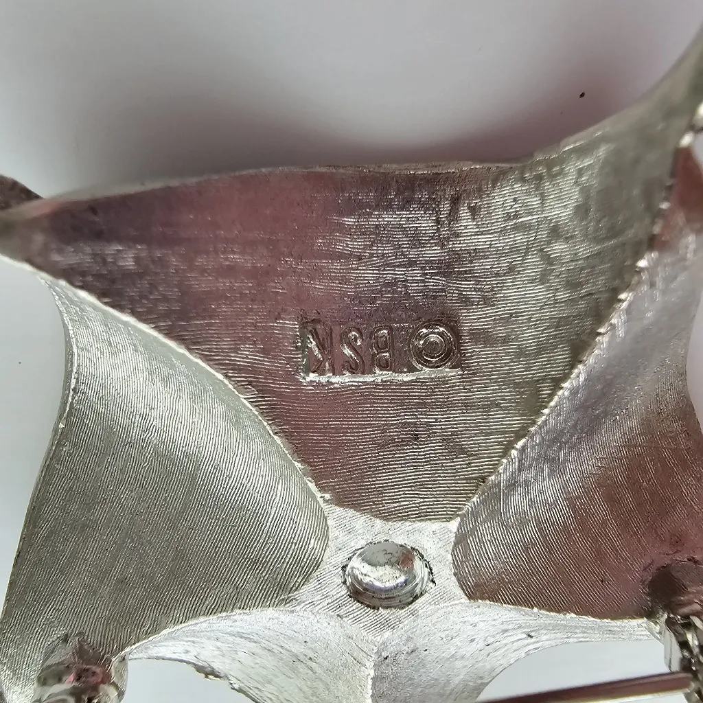 BSK Silver Tone Textured Metal Star Flower Pin Brooch Space Age Vintage Jewelry - Image 4