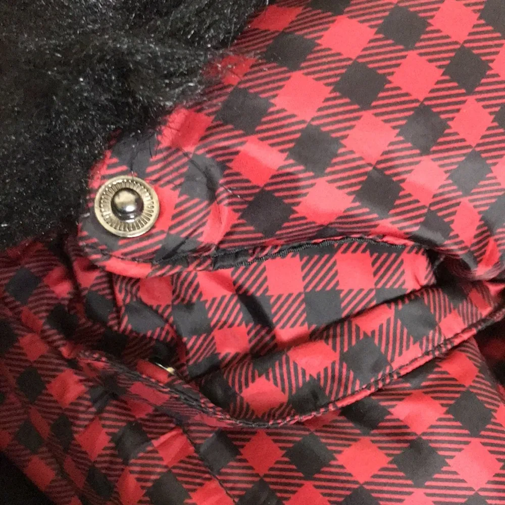 Talbots Women’s Down Filled Plaid Red Black Faux Fur Hood Zip-Up Puffer Jacket - Image 8