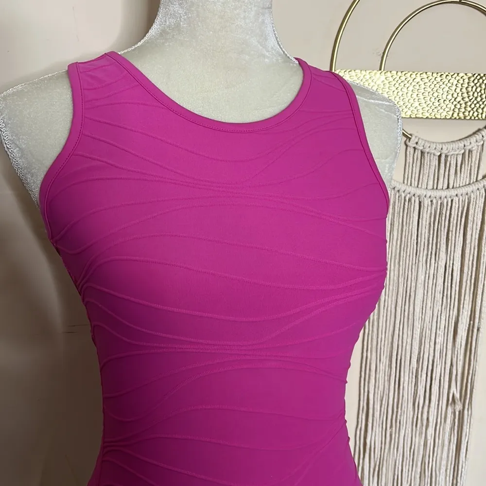 title nine • swift textured tank top - Image 91