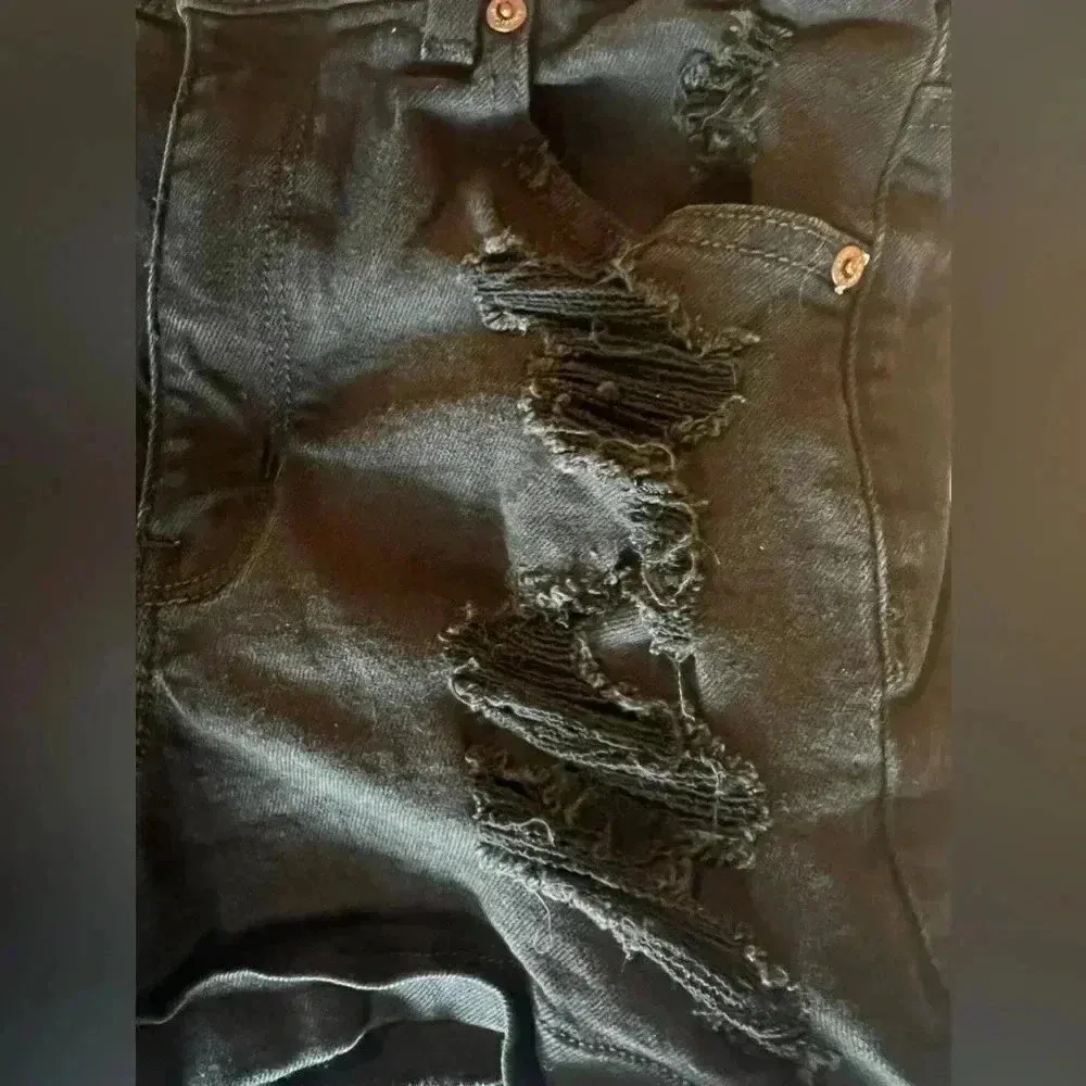 American Eagle Ripped Distressed black stretchy denim mom shorts size 4 - Image 2