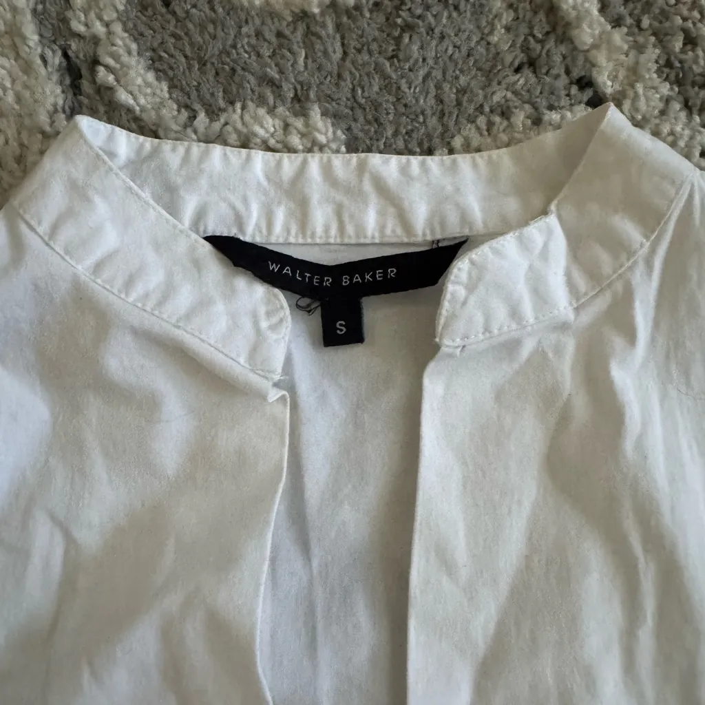Walter baker White blouse☀️ - Image 2
