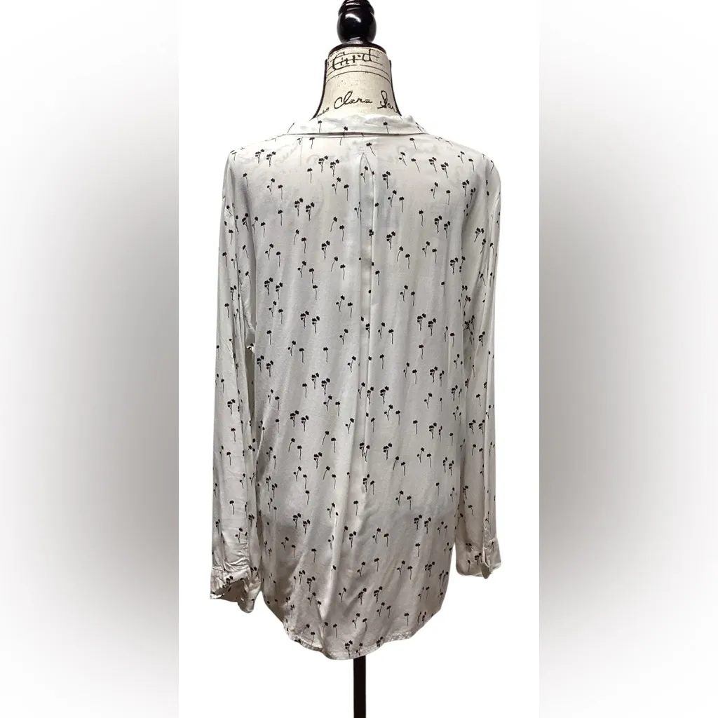 Just living Rayon Blouse. Size XL - Image 6