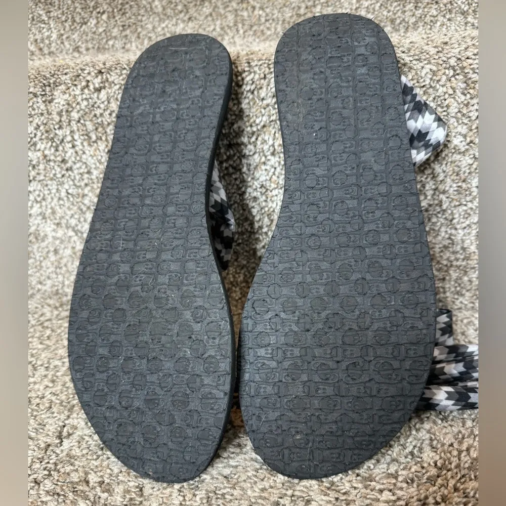 SANUK Yoga‎ Sling Back Sandals Black/Gray/White Pattern Size 10 - Image 3