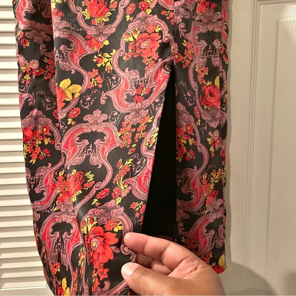 Modcloth Baroque Floral Satin Pencil Skirt M Knee Slit Romantic Dark Academia - Image 4