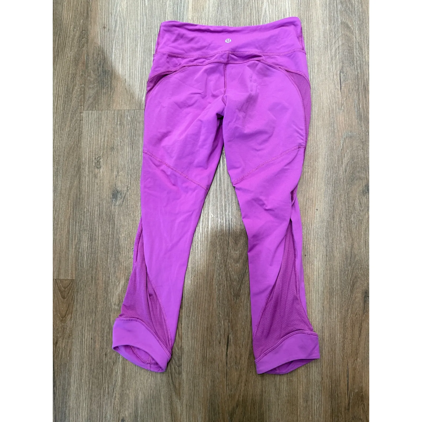 Lululemon Purple‎ Crop Leggings Size 4 Mesh Detail Athletic Activewear - Image 2
