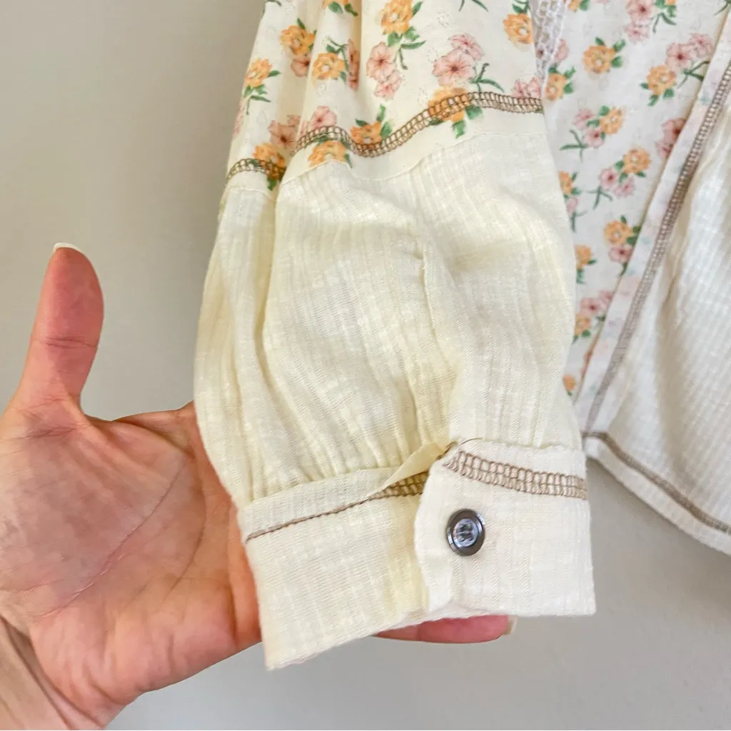 POL  Floral Patchwork Crochet Accent Oversized Long Sleeve Top Size M - Image 7